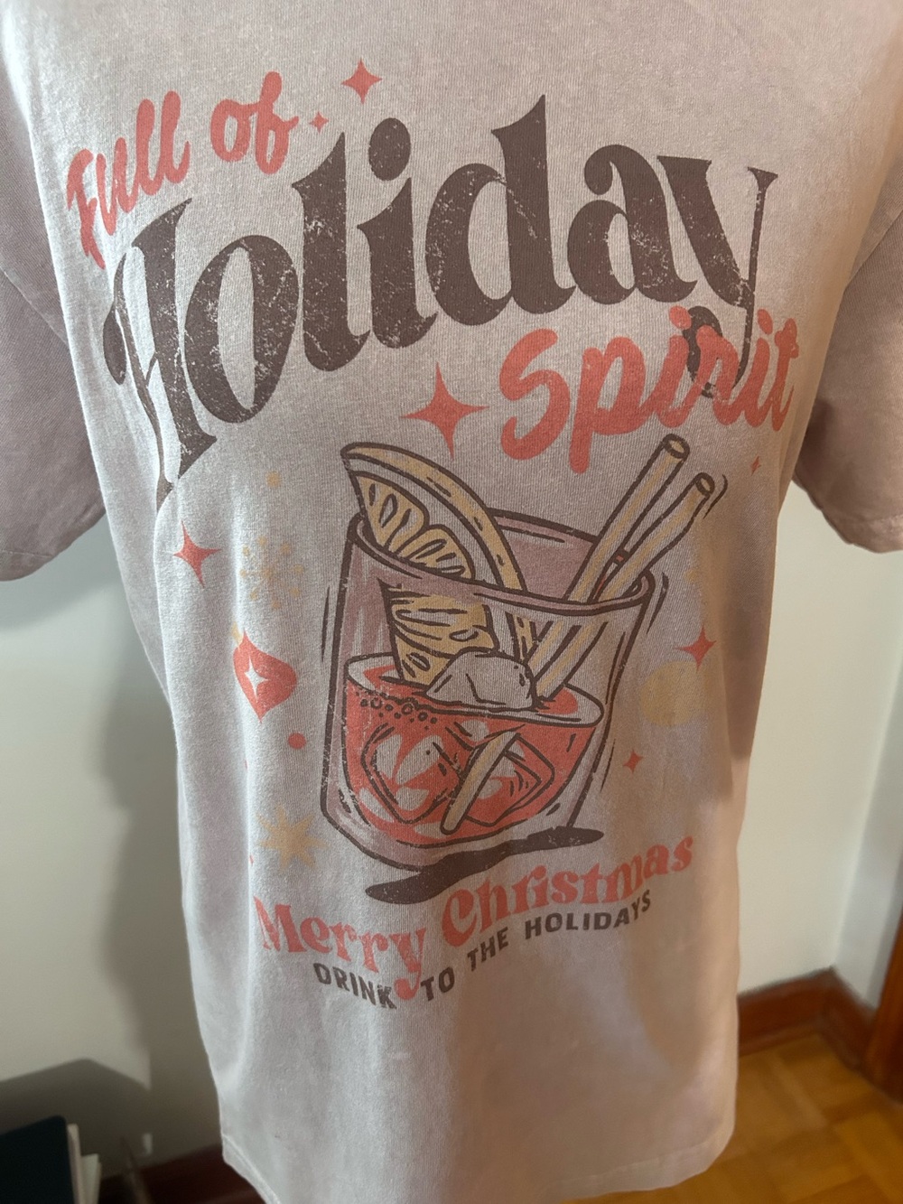 Holiday Spirit Beige Graphic Tee - Merry Christmas Design